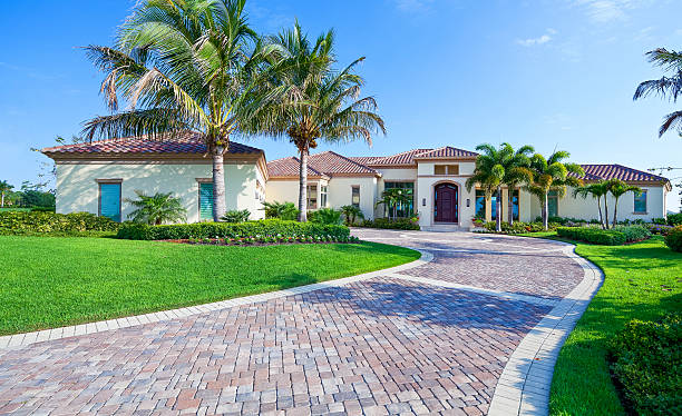 Best Affordable Driveway Paving  in New Middletown, OH